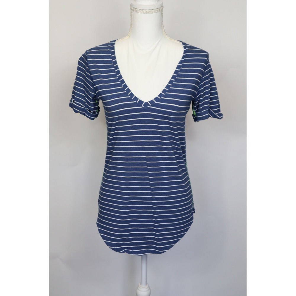 Lululemon Women's Blue‎ and White Striped Love V-Neck Tee